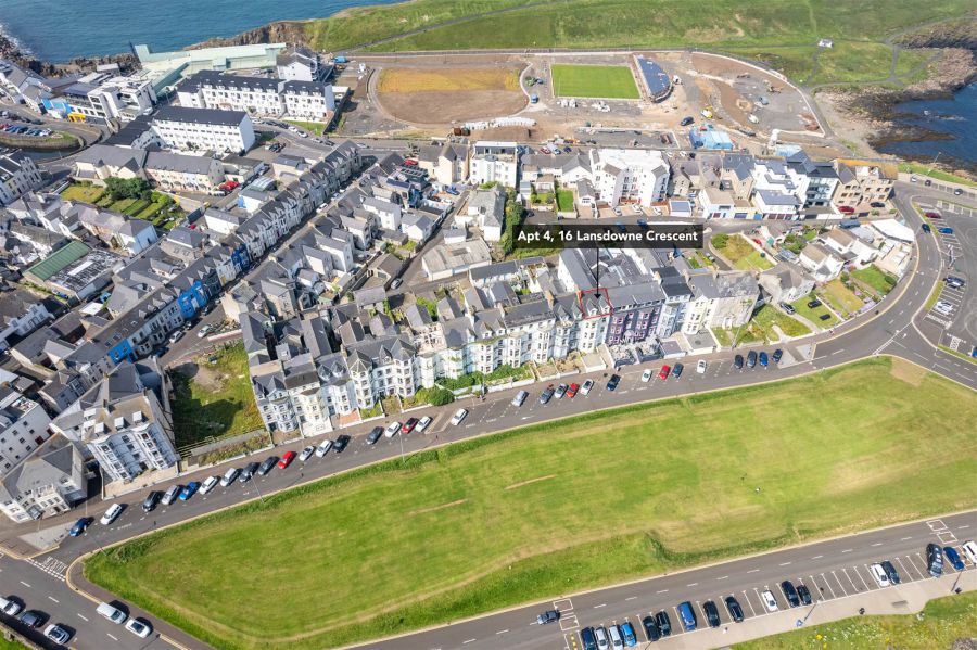 Apt 4, 16 Lansdowne Crescent