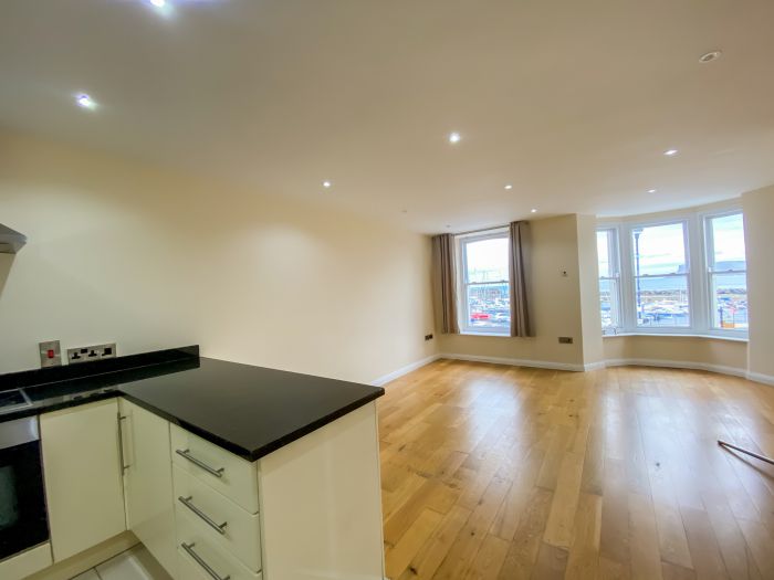 3 Harbour View Apartments