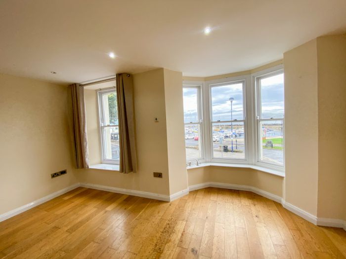 3 Harbour View Apartments
