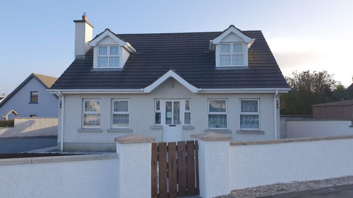 19 Leyland Heights, ballycastle, BT54 6DN