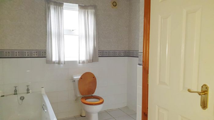19 Leyland Heights