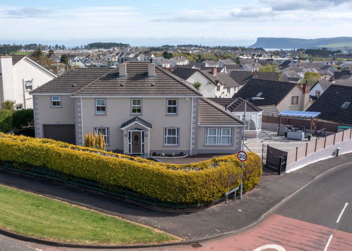 17 White Park Drive, ballycastle, BT54 6WG
