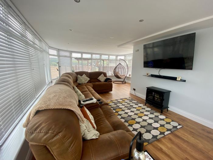 17 White Park Drive