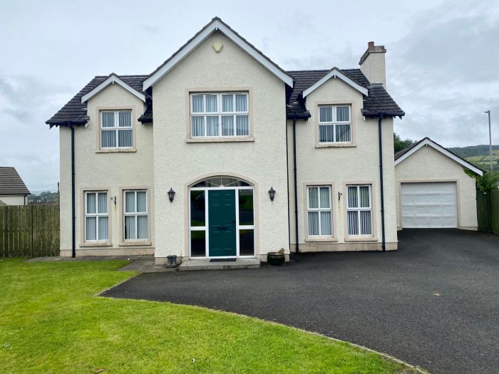 10 Ramoan Avenue, ballycastle, BT54 6GA