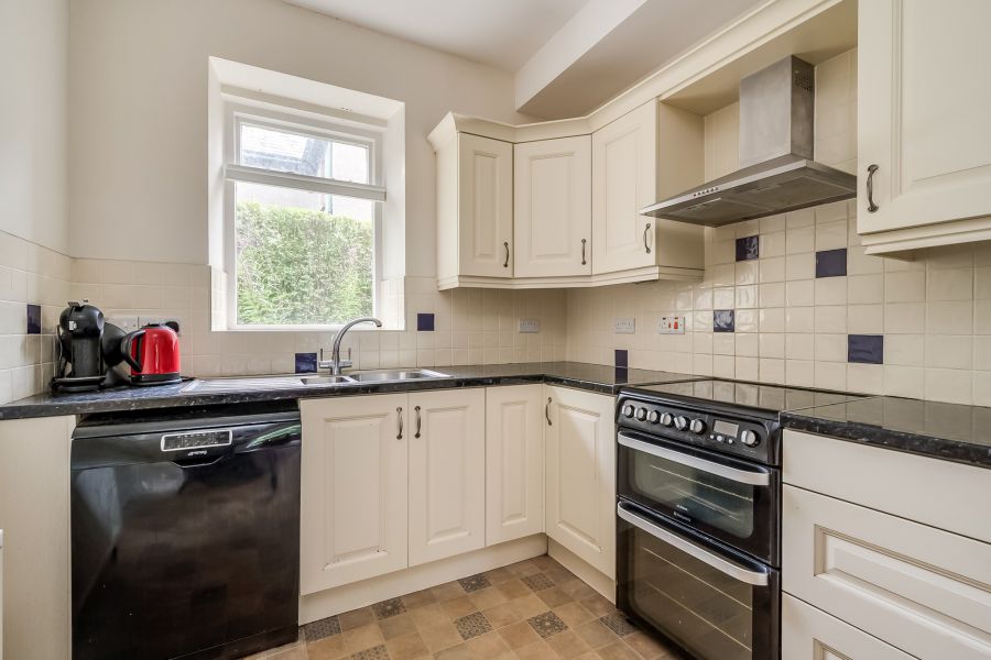11 Rathlin Road