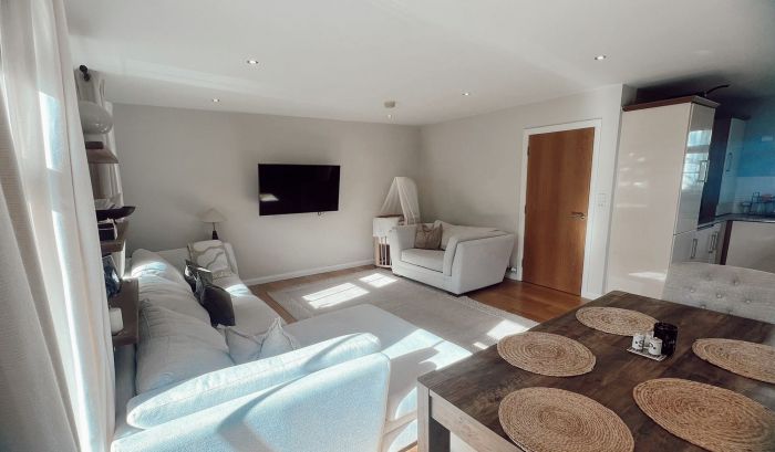 1 Gortaclee Court