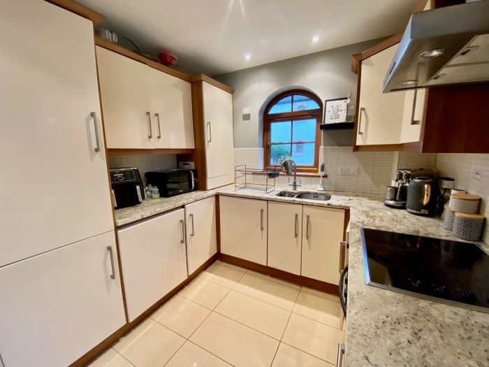 1 Gortaclee Court
