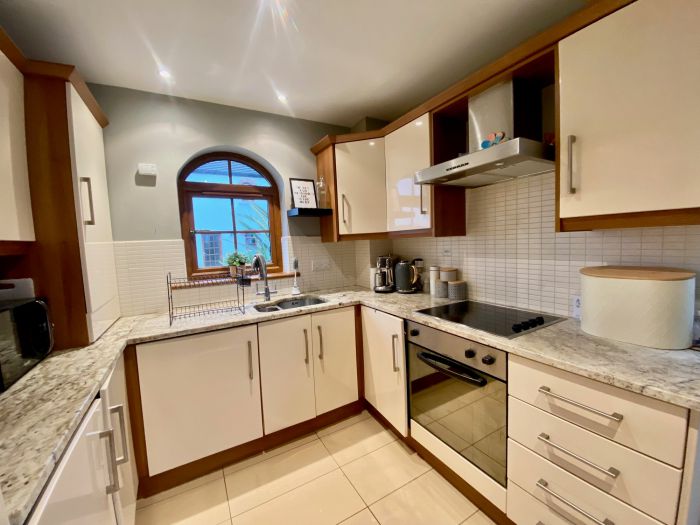 1 Gortaclee Court