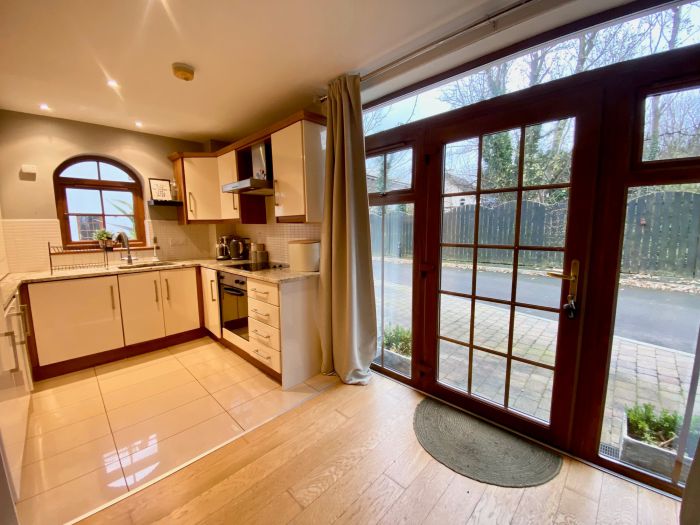1 Gortaclee Court