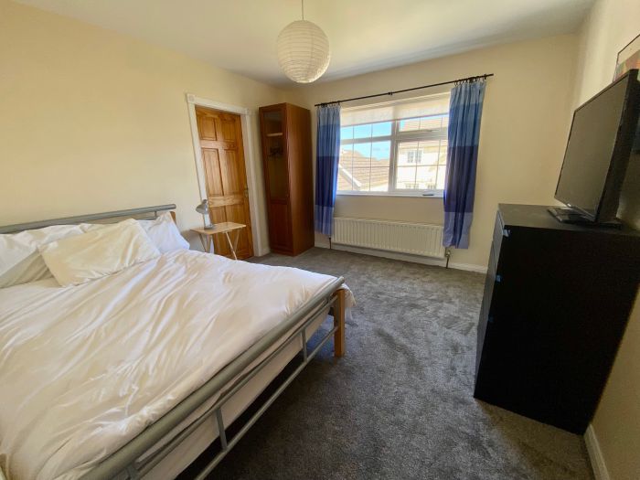 77 Leyland Road
