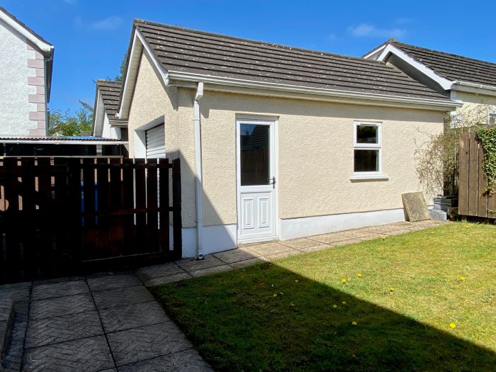 77 Leyland Road