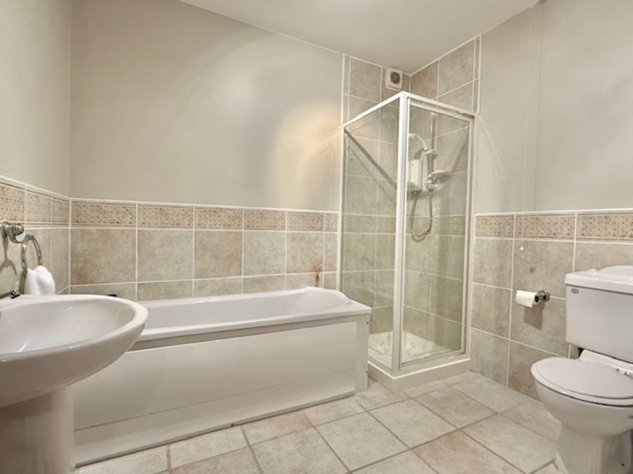 4 Broomhill Mews