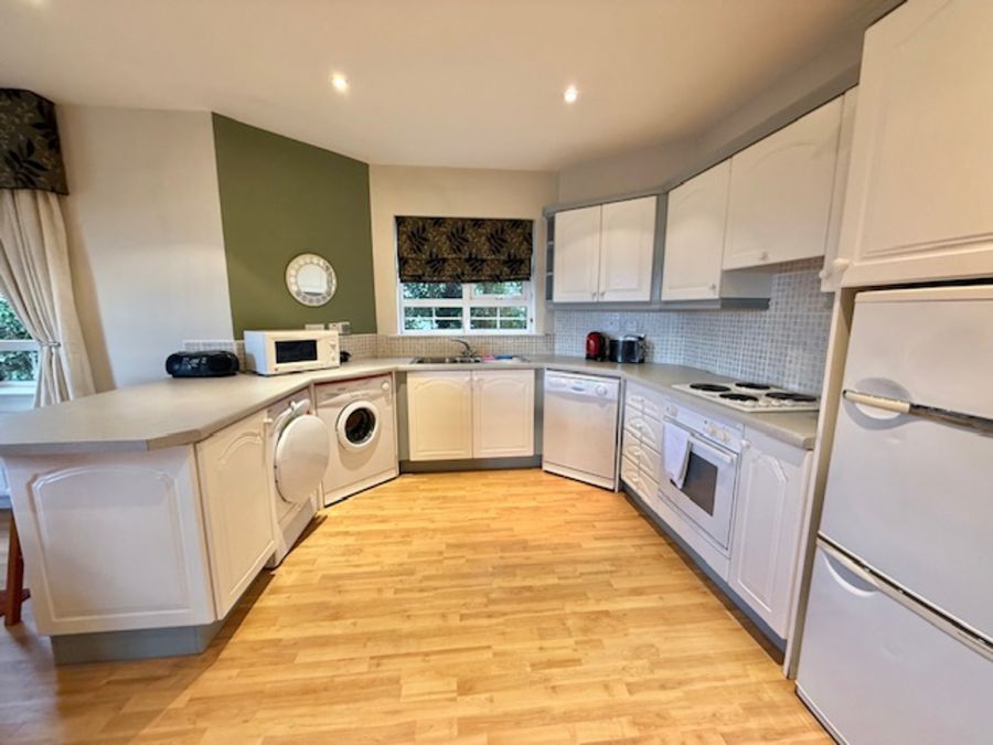 4 Broomhill Mews