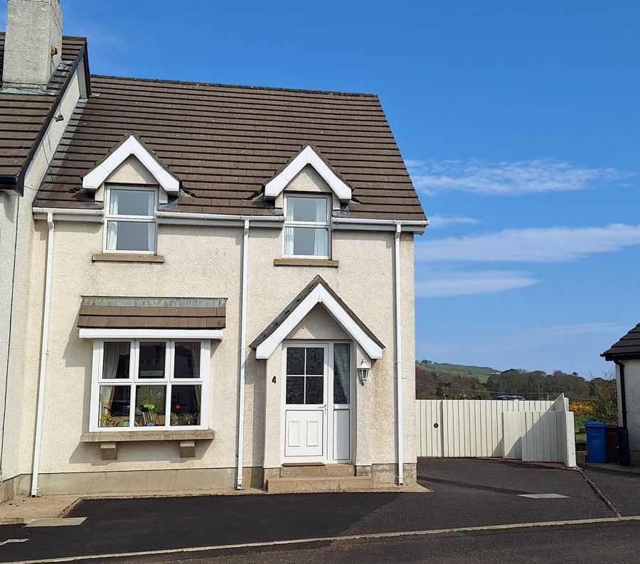 4 Knocknacarry Court