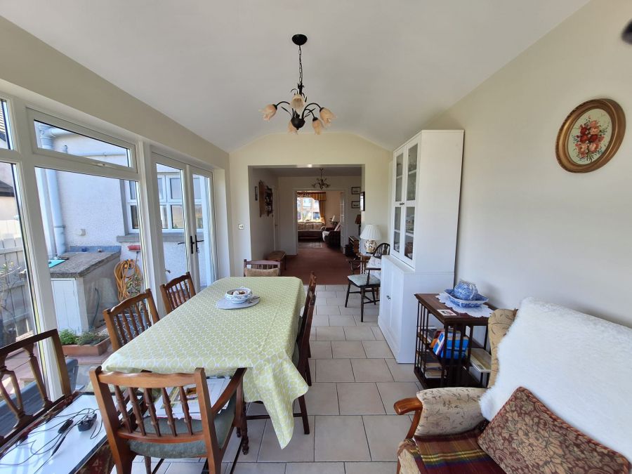4 Knocknacarry Court