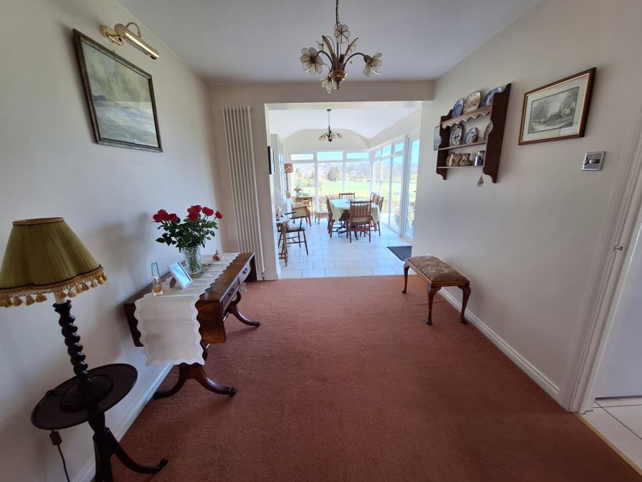 4 Knocknacarry Court