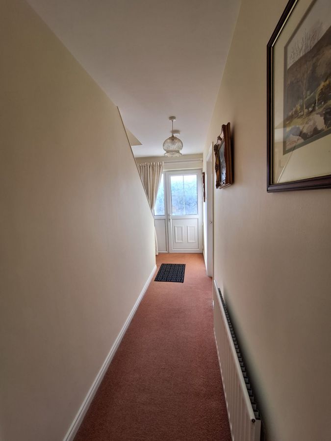 4 Knocknacarry Court