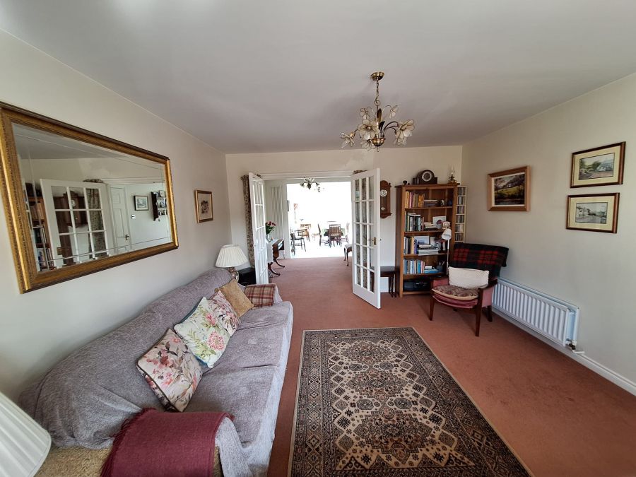 4 Knocknacarry Court