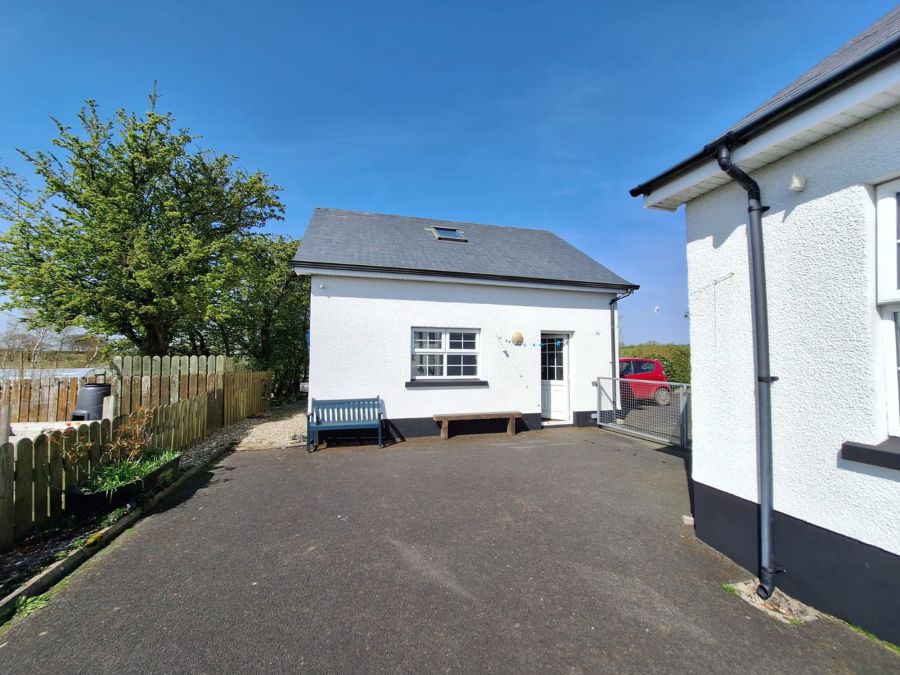 9 Carrowcrin Road