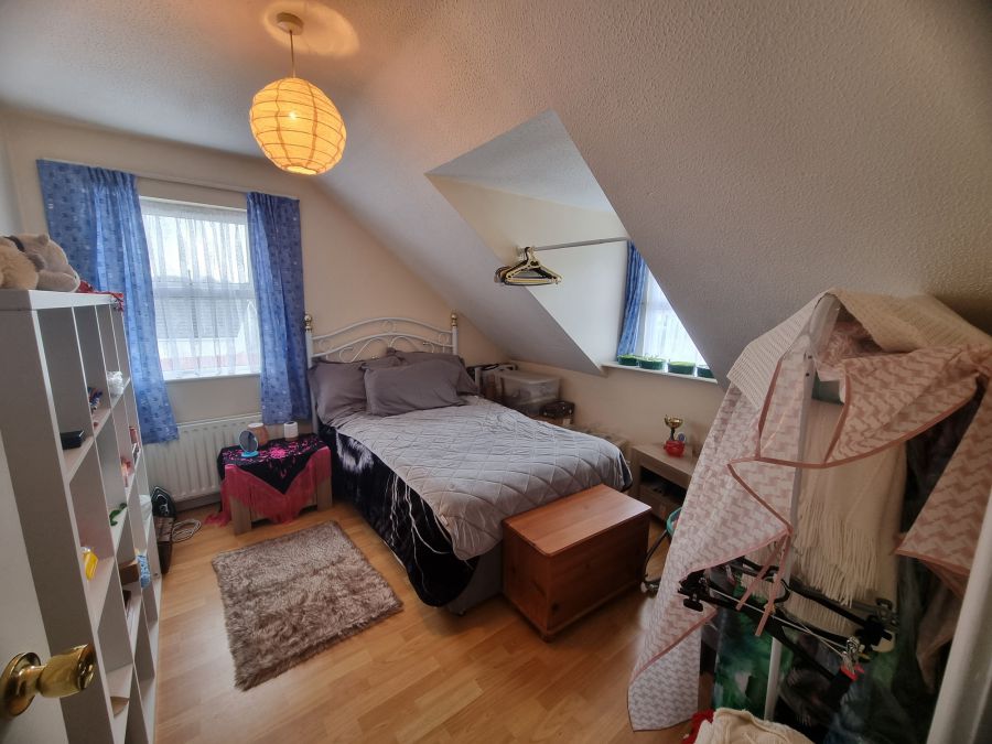 1 Leyland Avenue