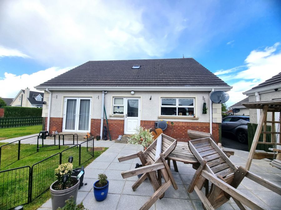 1 Leyland Avenue