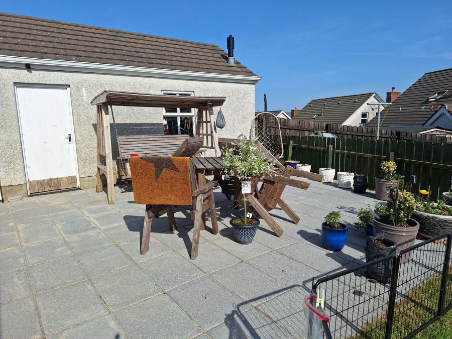 1 Leyland Avenue