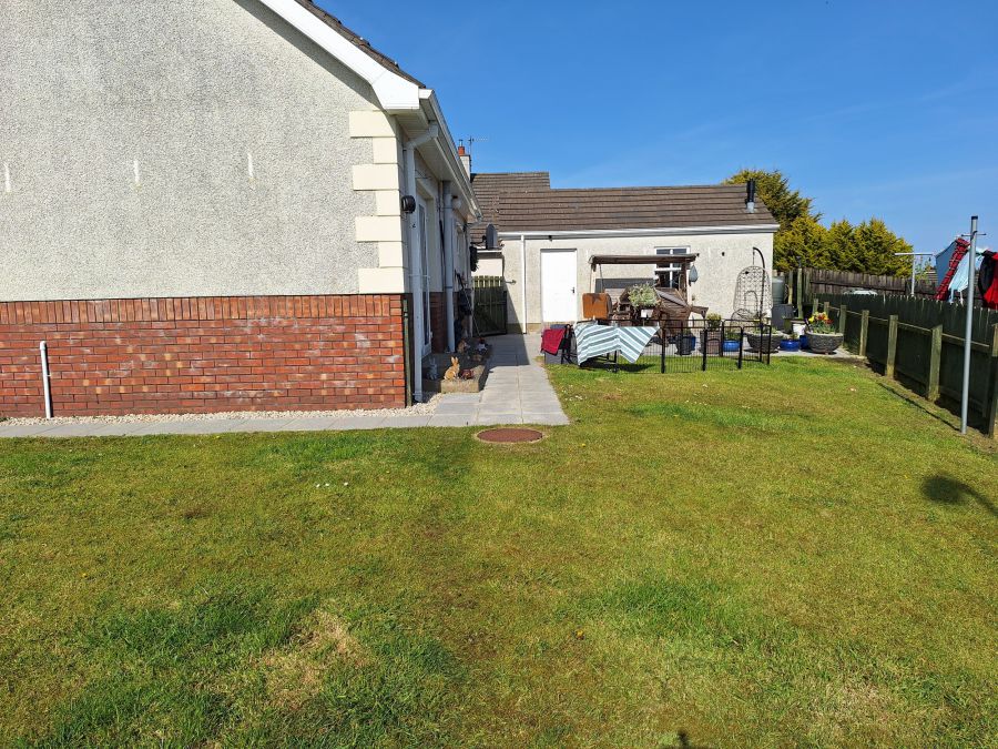 1 Leyland Avenue