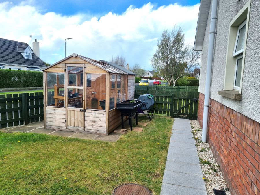 1 Leyland Avenue