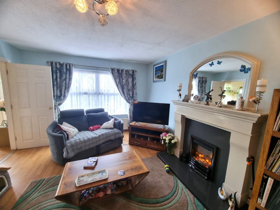 1 Leyland Avenue
