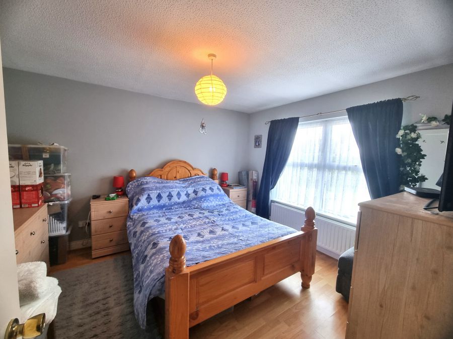1 Leyland Avenue