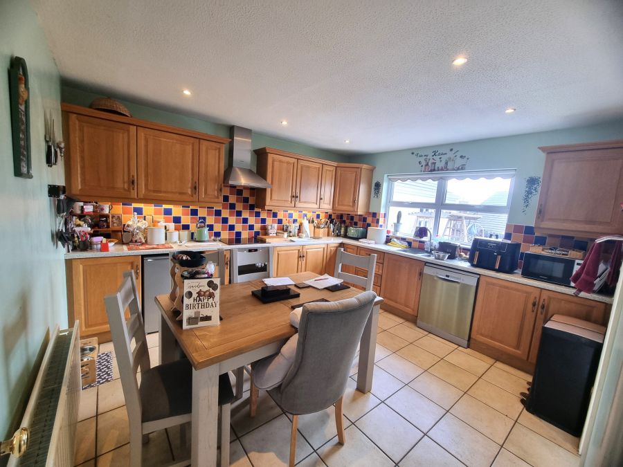 1 Leyland Avenue