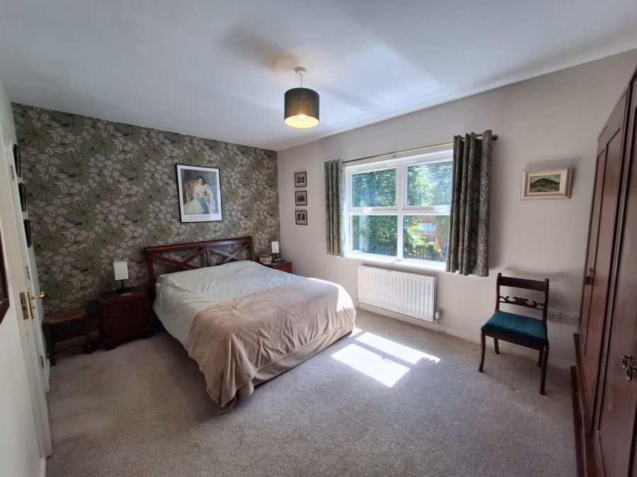 16 Knowehead Hill