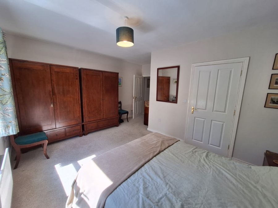 16 Knowehead Hill