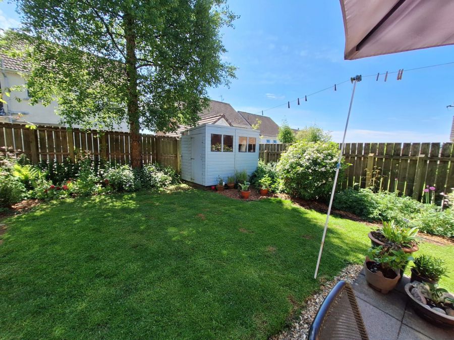 16 Knowehead Hill