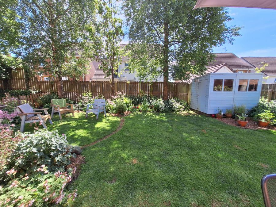 16 Knowehead Hill