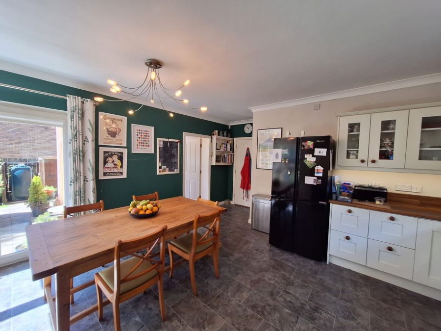 16 Knowehead Hill
