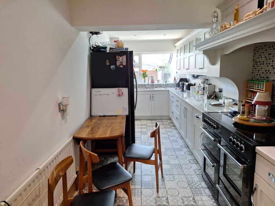 4 Glenview Park