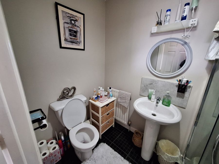 2 Beechwood Lane