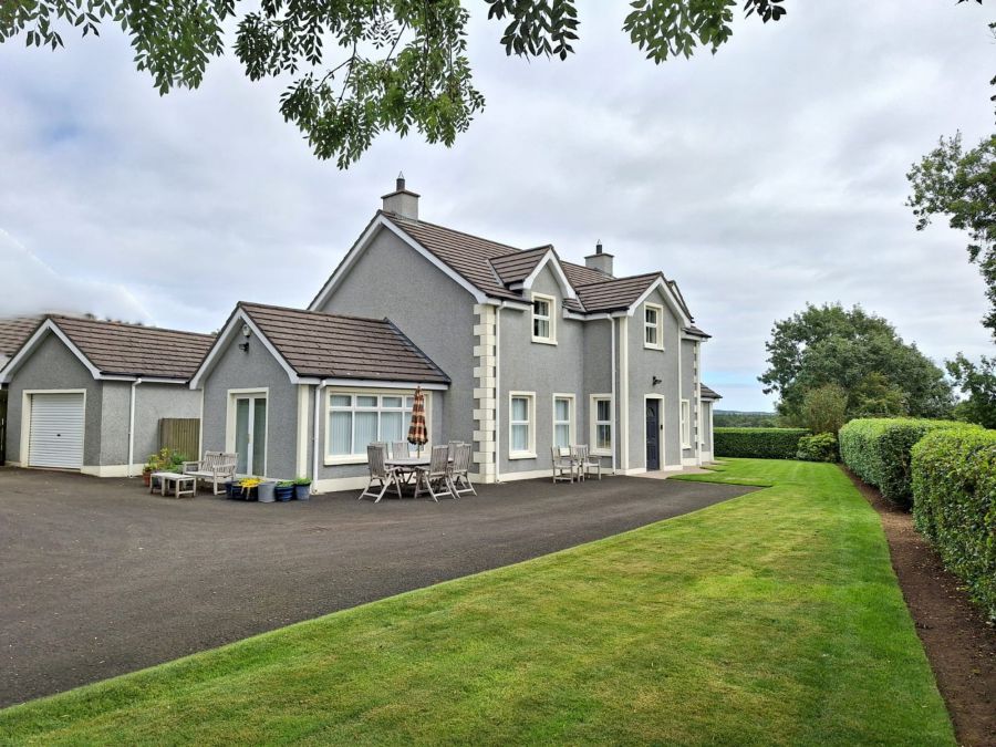 Kilbarchan House, 140 Moycraig Road