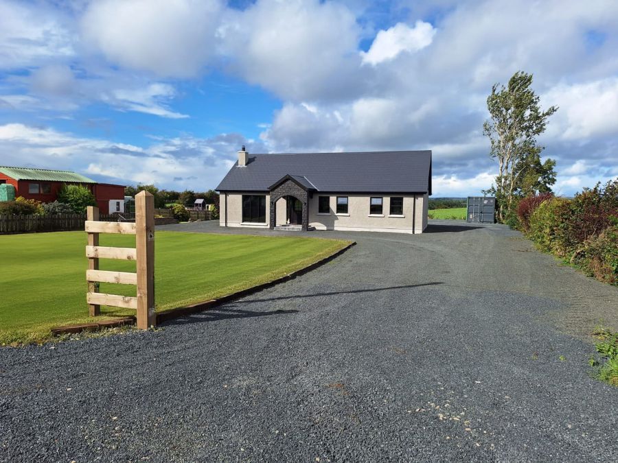 90 Ballykenver Road