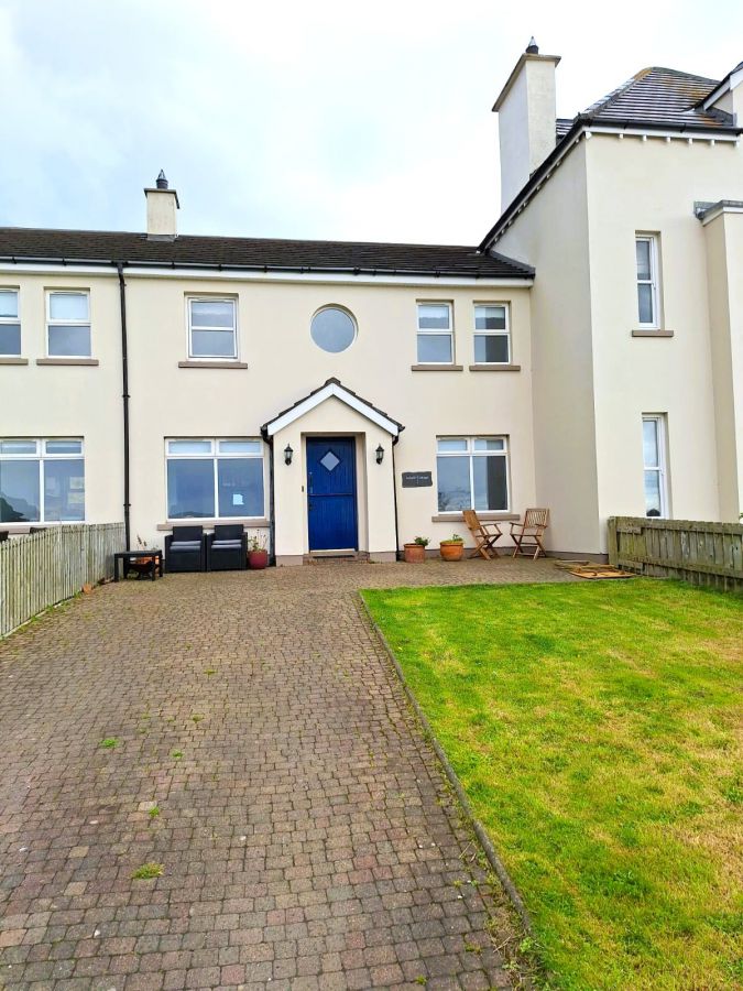 Arkell Cottage, 2 Church Bay