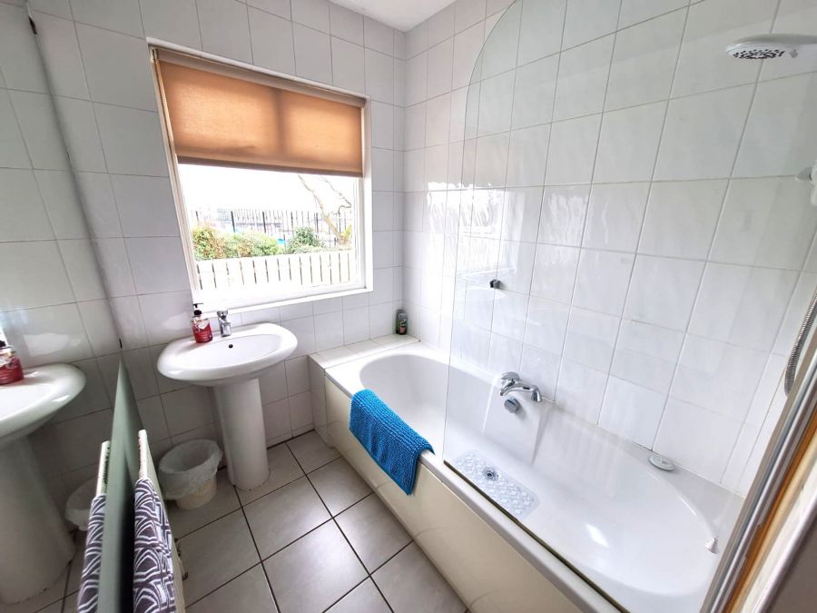 Coolfinn Cottage, 25 Moyle Road