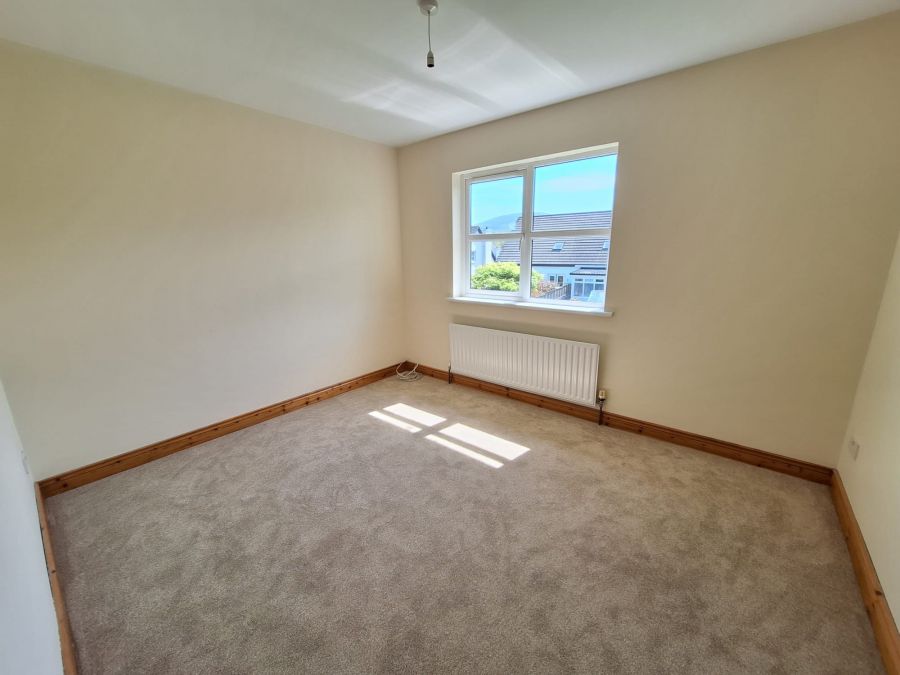 6 Caman Close