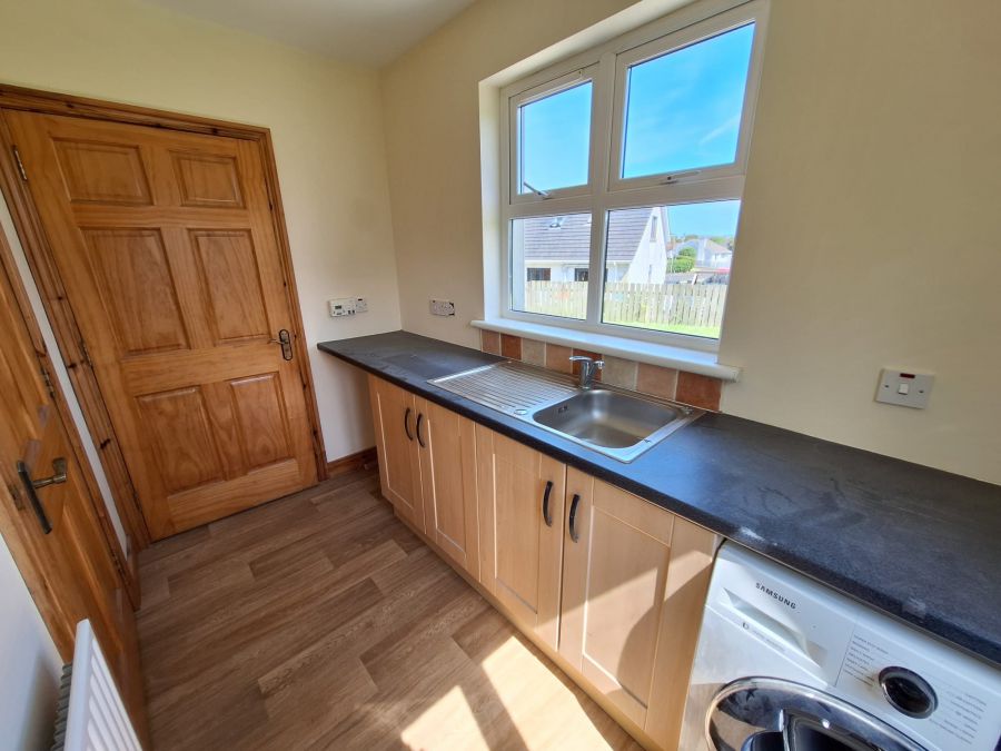 6 Caman Close