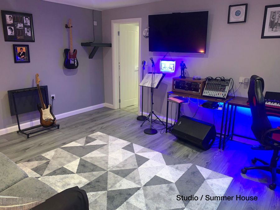 67 Moneydig Road