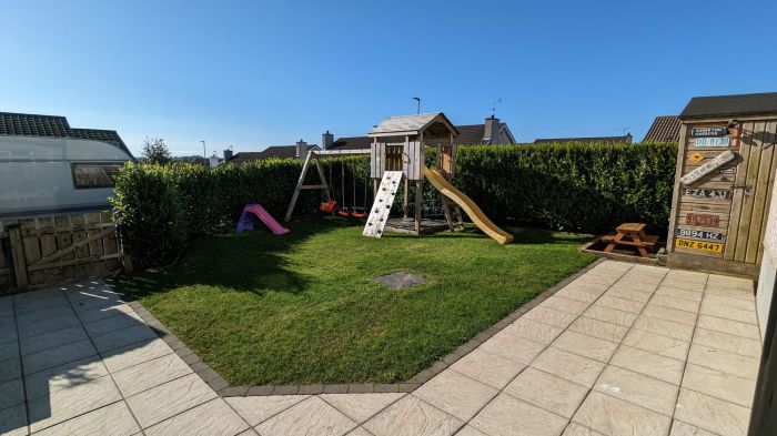 1 Agherton Gardens
