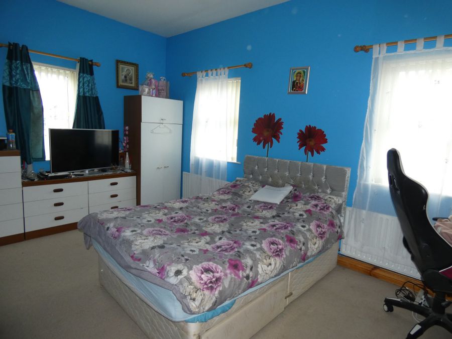 24 Churchfields