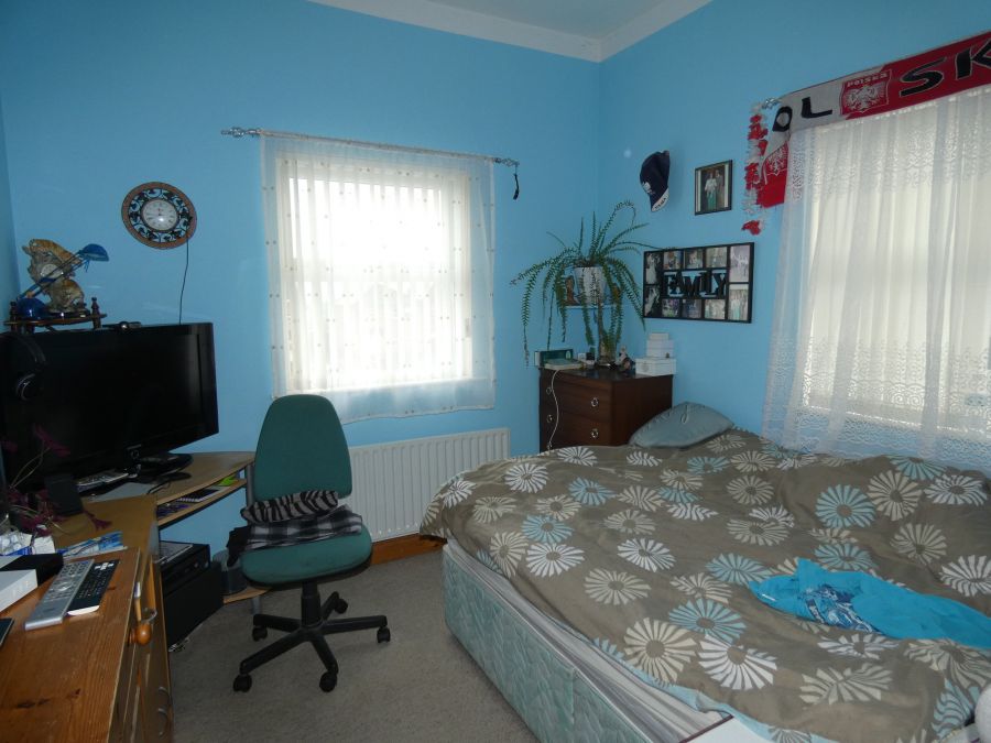 24 Churchfields