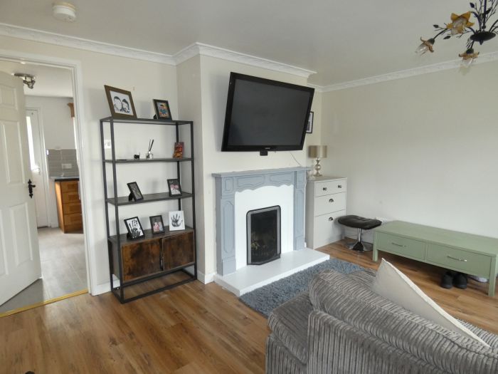 7 Braddan Place ( Mill Road )