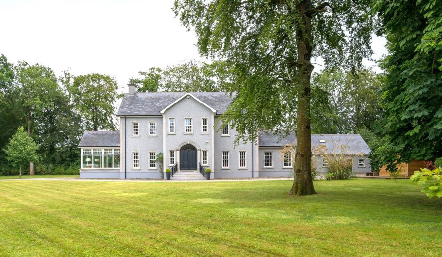60 Knockmore Road